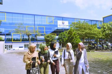 Bukan Pengganti, Tapi Penguat: Inovasi Teknologi Mengubah Wajah Bimbingan dan Konseling
